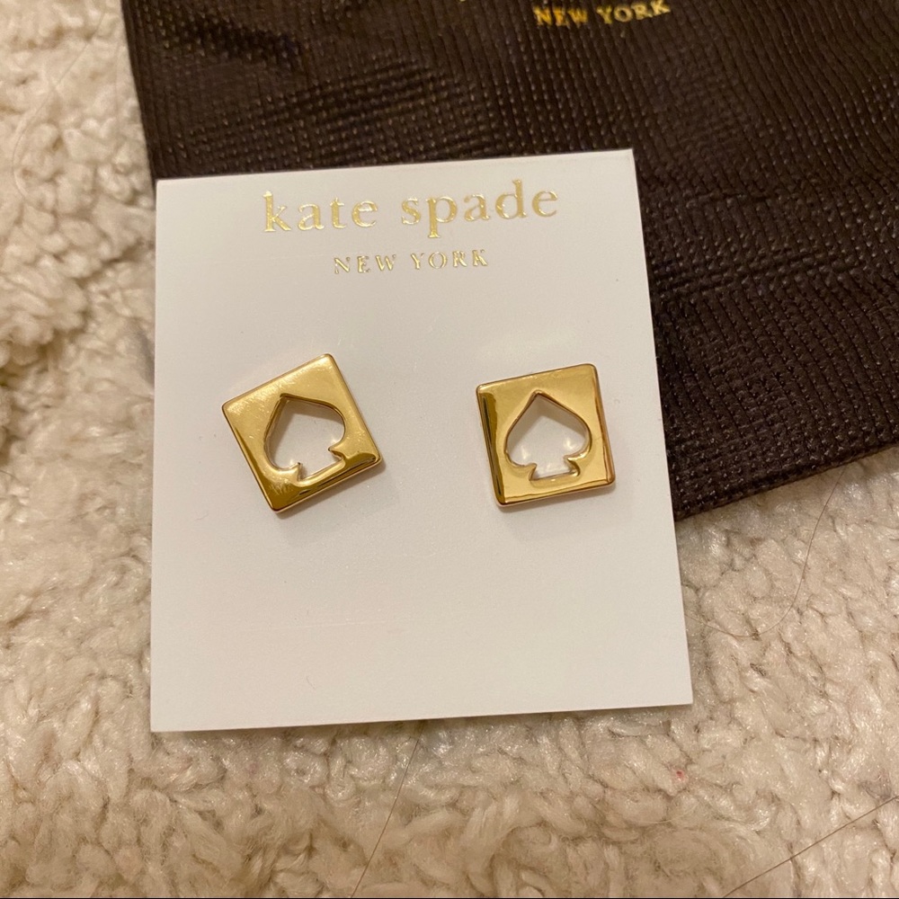 KATE SPADE studs earrings.